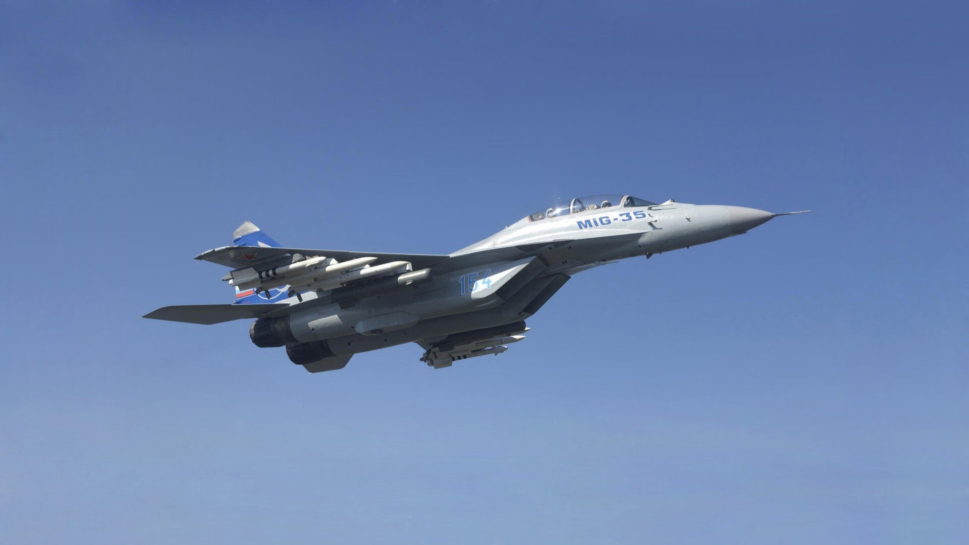 健美比赛：雕塑般躯体展示无尽活力，健美健身比赛