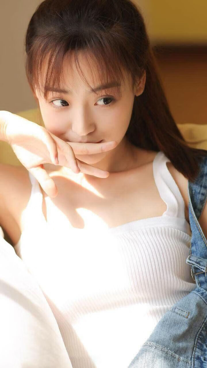 二人篮球争霸赛：默契与技巧的考验，两个人的篮球比赛