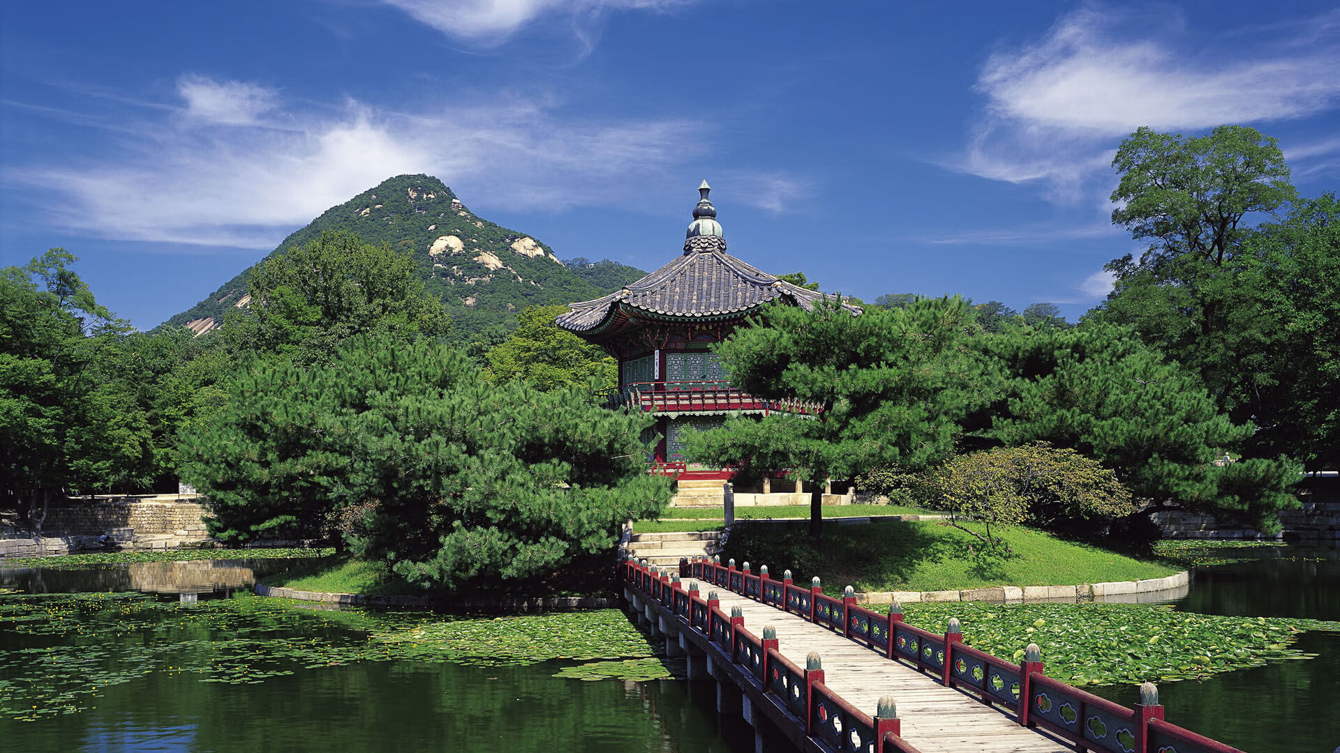 九游登录中心-史上第一个在季后赛连续投中超远距离三分球的球员，中场超远三分球